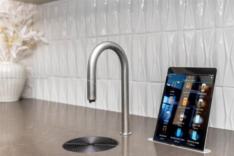 Casa en venta en Weston, Florida, 6 dormitorios, 988.02 m2 № 1926044 - foto 17