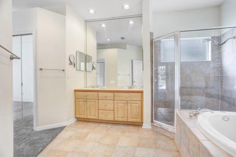 Casa en venta en Tampa, Florida, 4 dormitorios, 216.74 m2 № 2207544 - foto 14