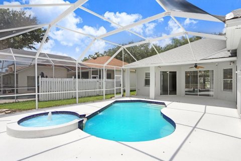 Casa en venta en Tampa, Florida, 4 dormitorios, 216.74 m2 № 2207544 - foto 2
