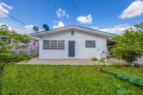 Casa en venta en Miami, Florida, 3 dormitorios, 111.85 m2 № 2081707 - foto 14