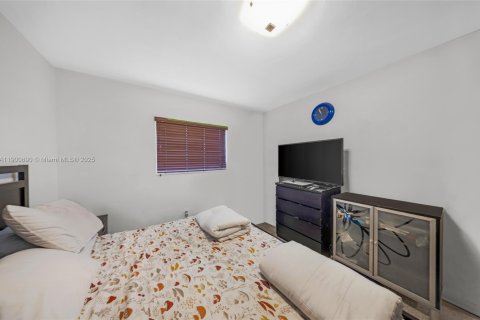 Casa en venta en Miami, Florida, 3 dormitorios, 111.85 m2 № 2081707 - foto 10
