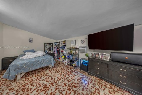 Casa en venta en Miami, Florida, 3 dormitorios, 111.85 m2 № 2081707 - foto 24
