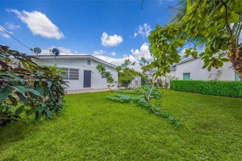 Casa en venta en Miami, Florida, 3 dormitorios, 111.85 m2 № 2081707 - foto 13