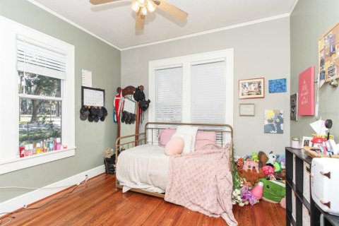 House in Fruitland Park, Florida 3 bedrooms, 155.8 sq.m. № 1828471 - photo 9