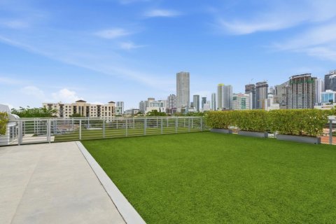 Condo in Miami, Florida, 4 bedrooms  № 2066144 - photo 29