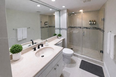 Condo in Aventura, Florida, 2 bedrooms № 2026446 - photo 17