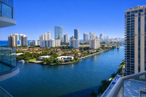 Condo in Aventura, Florida, 2 bedrooms № 2026446 - photo 2