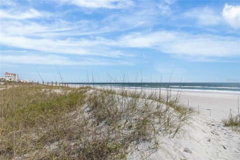 Condo in Jacksonville Beach, Florida, 1 bedroom  № 2099104 - photo 24