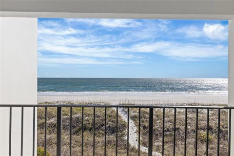 Condo in Jacksonville Beach, Florida, 1 bedroom  № 2099104 - photo 12