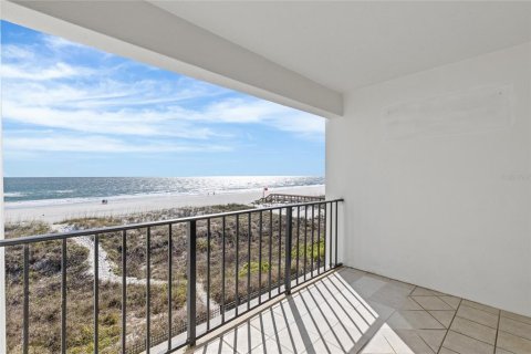 Condo in Jacksonville Beach, Florida, 1 bedroom  № 2099104 - photo 14