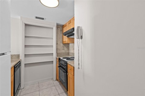 Condo in Jacksonville Beach, Florida, 1 bedroom  № 2099104 - photo 7