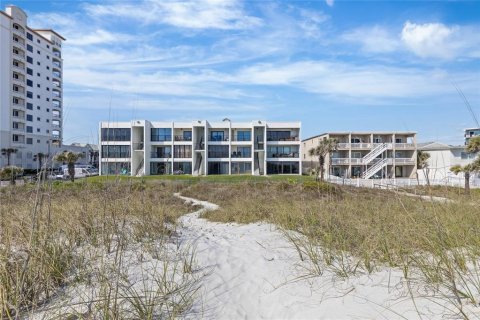 Condo in Jacksonville Beach, Florida, 1 bedroom  № 2099104 - photo 27