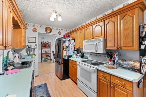 Villa ou maison à vendre à Port Richey, Floride: 2 chambres, 133.78 m2 № 1849430 - photo 11