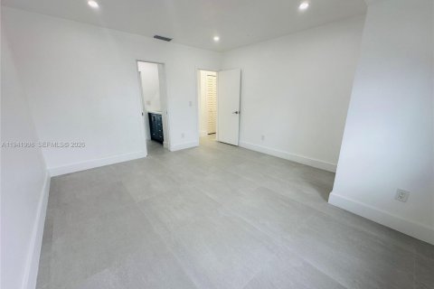 Touwnhouse à vendre à Hialeah, Floride: 2 chambres, 116.13 m2 № 1999362 - photo 24