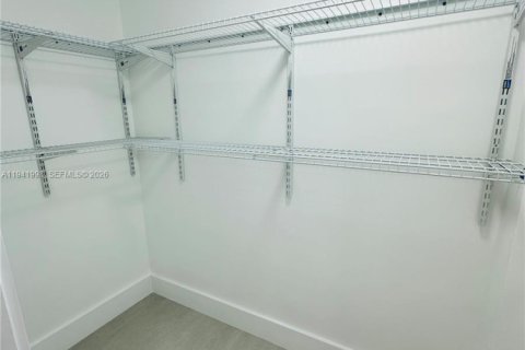 Touwnhouse à vendre à Hialeah, Floride: 2 chambres, 116.13 m2 № 1999362 - photo 26