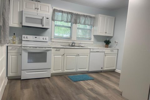 House in Ocala, Florida 2 bedrooms, 69.68 sq.m. № 1654583 - photo 10