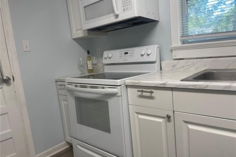 House in Ocala, Florida 2 bedrooms, 69.68 sq.m. № 1654583 - photo 14
