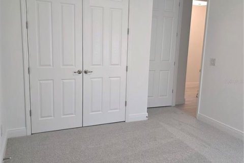 Casa en alquiler en Orlando, Florida, 4 dormitorios, 176.42 m2 № 1902246 - foto 13