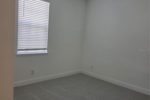 Casa en alquiler en Orlando, Florida, 4 dormitorios, 176.42 m2 № 1902246 - foto 10