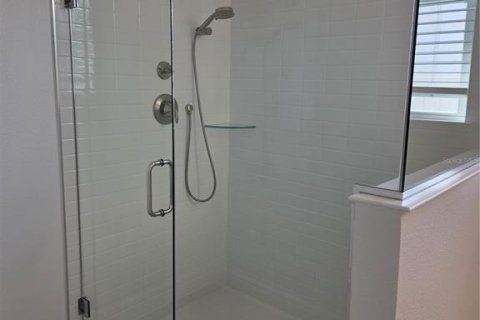 Casa en alquiler en Orlando, Florida, 4 dormitorios, 176.42 m2 № 1902246 - foto 16