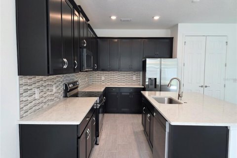 Casa en alquiler en Orlando, Florida, 4 dormitorios, 176.42 m2 № 1902246 - foto 6