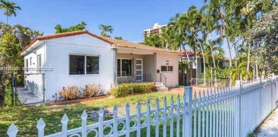 Дом в Майами, Флорида 3 спальни, 149.11м2 № 1990846