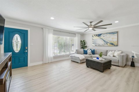 Villa ou maison à vendre à Tampa, Floride: 4 chambres, 193.98 m2 № 1657960 - photo 11
