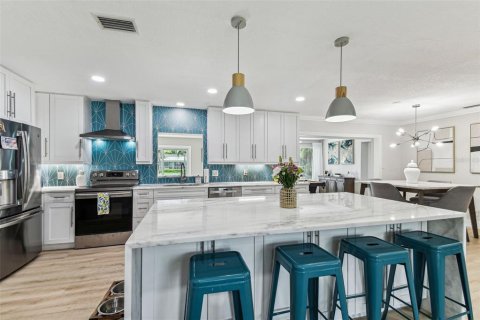 Villa ou maison à vendre à Tampa, Floride: 4 chambres, 193.98 m2 № 1657960 - photo 13