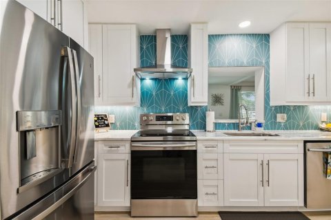 Villa ou maison à vendre à Tampa, Floride: 4 chambres, 193.98 m2 № 1657960 - photo 26