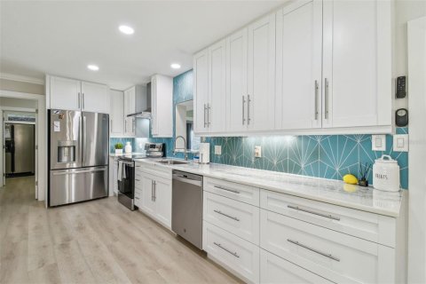 Villa ou maison à vendre à Tampa, Floride: 4 chambres, 193.98 m2 № 1657960 - photo 20