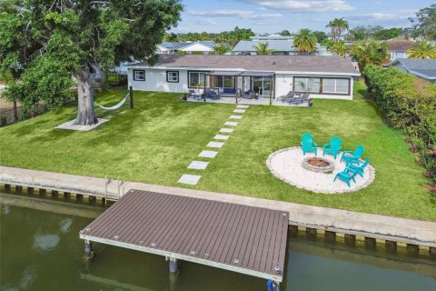Villa ou maison à vendre à Tampa, Floride: 4 chambres, 193.98 m2 № 1657960 - photo 2