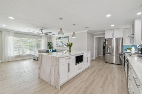 Villa ou maison à vendre à Tampa, Floride: 4 chambres, 193.98 m2 № 1657960 - photo 17