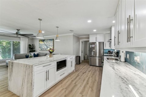 Villa ou maison à vendre à Tampa, Floride: 4 chambres, 193.98 m2 № 1657960 - photo 18