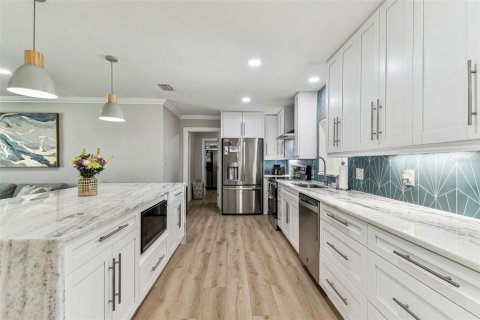Villa ou maison à vendre à Tampa, Floride: 4 chambres, 193.98 m2 № 1657960 - photo 19