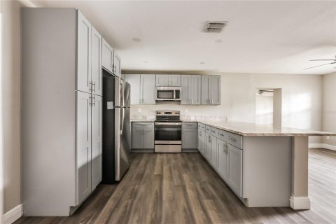 Casa en alquiler en Orlando, Florida, 3 dormitorios, 120.77 m2 № 1913941 - foto 4