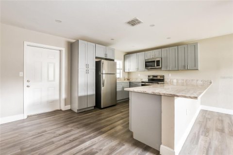 Casa en alquiler en Orlando, Florida, 3 dormitorios, 120.77 m2 № 1913941 - foto 5