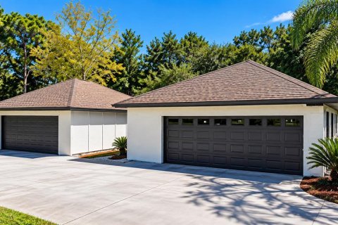 House in Windermere, Florida 4 bedrooms, 280.38 sq.m. № 2426972 - photo 21
