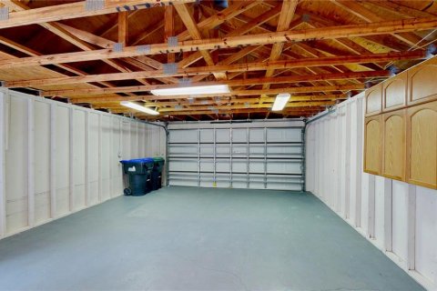 House in Windermere, Florida 4 bedrooms, 280.38 sq.m. № 2426972 - photo 25