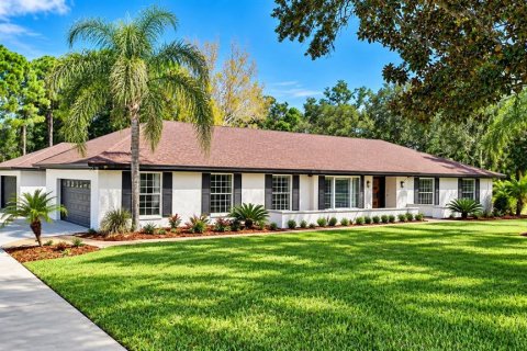 House in Windermere, Florida 4 bedrooms, 280.38 sq.m. № 2426972