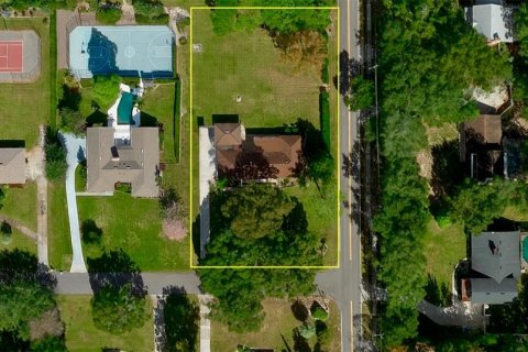 House in Windermere, Florida 4 bedrooms, 280.38 sq.m. № 2426972 - photo 2