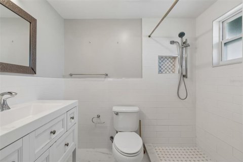 House in New Port Richey, Florida 2 bedrooms, 103.68 sq.m. № 2114203 - photo 19
