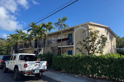 Propiedad comercial en venta en Lake Worth, Florida, 566.7 m2 № 2030656 - foto 7