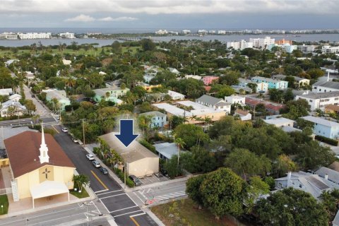Propiedad comercial en venta en Lake Worth, Florida, 566.7 m2 № 2030656 - foto 5
