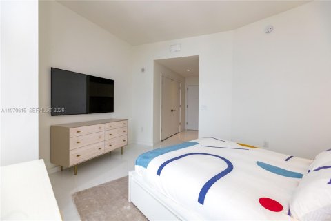 Condo in Miami, Florida, 3 bedrooms  № 2052912 - photo 23