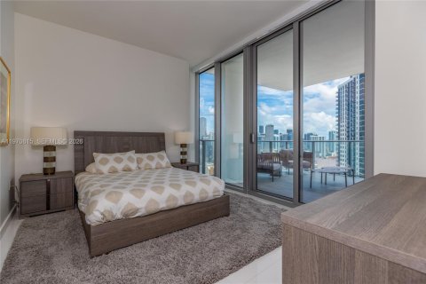 Condo in Miami, Florida, 3 bedrooms  № 2052912 - photo 17