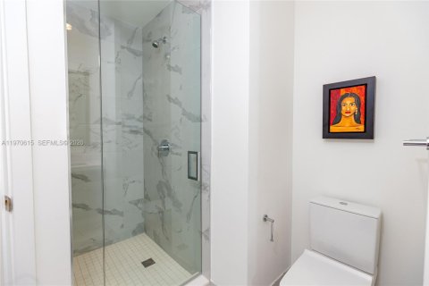 Condo in Miami, Florida, 3 bedrooms  № 2052912 - photo 25