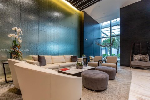 Condo in Miami, Florida, 3 bedrooms  № 2052912 - photo 29