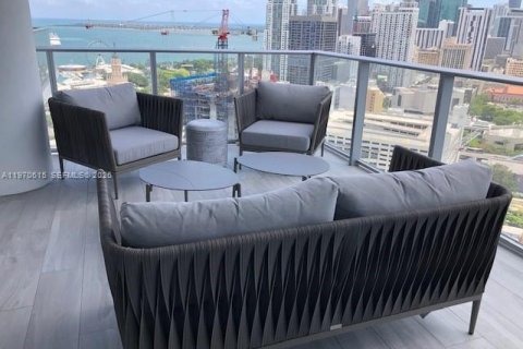 Condo in Miami, Florida, 3 bedrooms  № 2052912