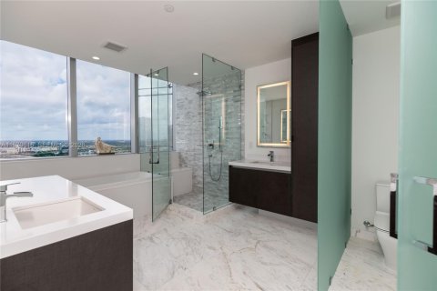 Condo in Miami, Florida, 3 bedrooms  № 2052912 - photo 14