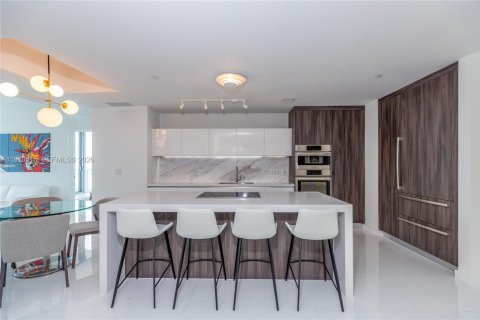 Condo in Miami, Florida, 3 bedrooms  № 2052912 - photo 6